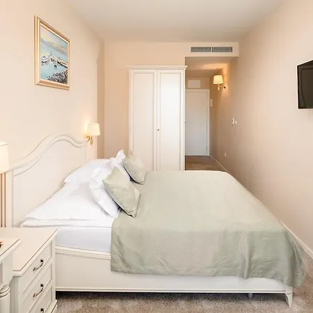 Cvita Hotel 4*
