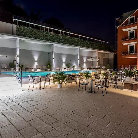 赛维塔酒店 4* 斯普利特